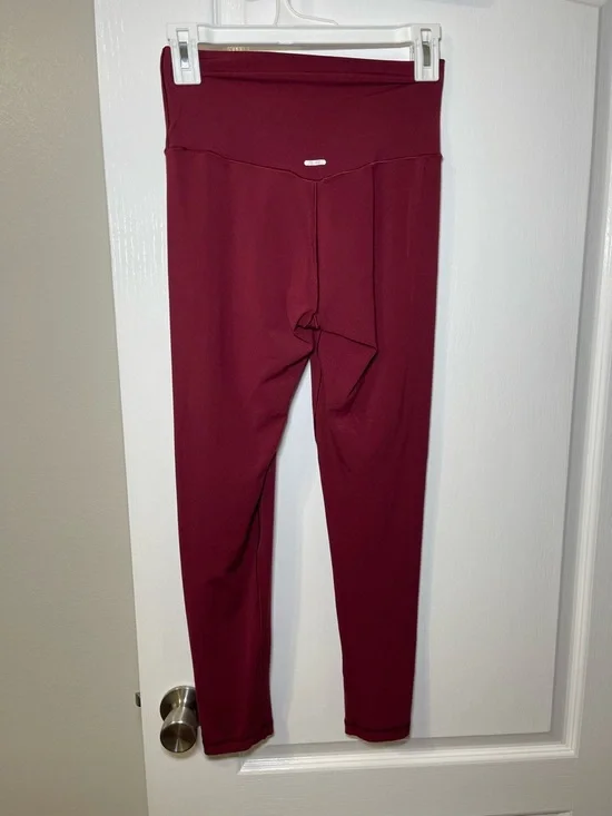 Aerie Chill Play Move Women’s High-Waist Burgundy Leggings Size Medium - Picture 4 of 11